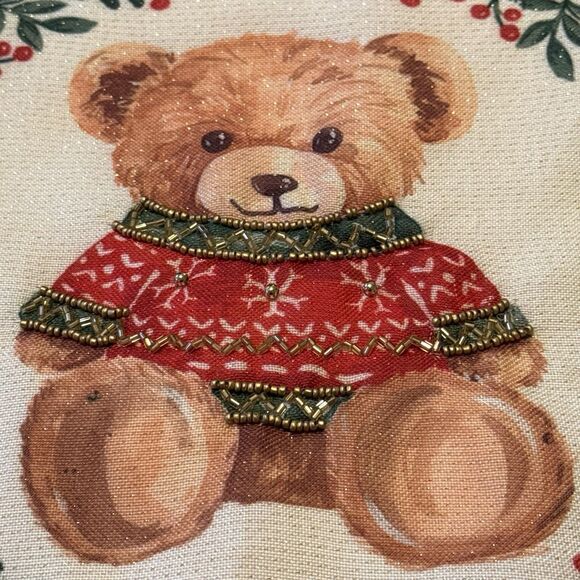 TAHARI Christmas Teddy Bear 15" Round Placemats Beaded Set of 4 - Picture 2 of 5